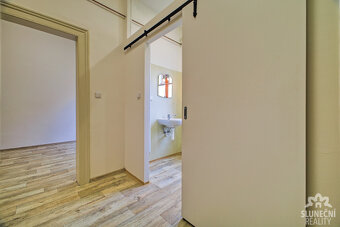 Pronájem cihlového bytu 2+1, 64m² v centru Uh. Hradiště - 14