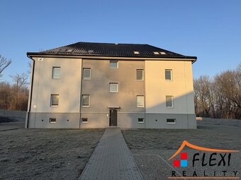 Pronájem moderního bytu 2+kk s parkovacím stáním, 51m2, Slez - 14