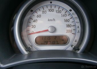 Suzuki Splash 1.2i 1.majitel,CZ benzín manuál 63 kw - 14