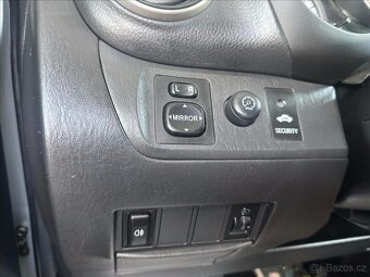 Toyota RAV4 2.0 110kW 2005 135551km 4x4 BEZ KOROZE - 14