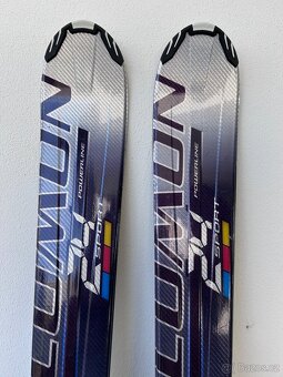 Pánské lyže značky Salamon, lyžáky, hůlky, přilba - 14