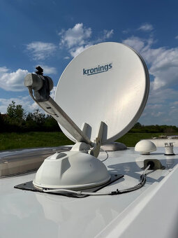 Hobby 495 UFe De Luxe, MOVER, PŘEDSTAN, TV+SATELIT 1.MAJITEL - 14