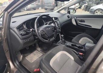 Kia Cee´d 1.6 nafta manuál 100 kw - 14