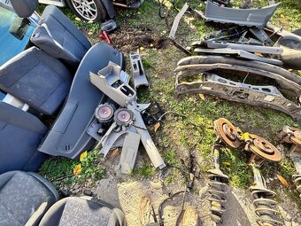 Škoda octavia 1 1.9tdi 66kw předface díly z vozu - 14