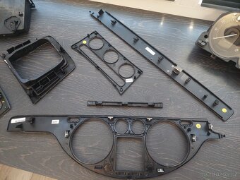 Passat R36 b6 dekor palubky set + budíky 300 kmh - 14