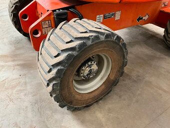 TERÉNNÍ  KLOUBOVÁ PLOŠINA. JLG 450 AJ II - 14