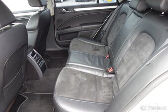 Škoda Superb 2.0TDi Elegance 103kW DSG 4x4 2011 - 14