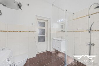Prodej rodinné domy, 150 m2 - Praha - Kobylisy, ev.č. 688 - 14