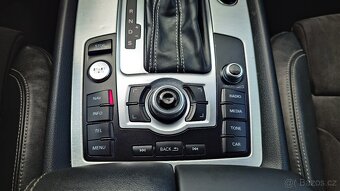 Audi Q7 3,0 TDi 180 kW - tažné - 7 míst - 14