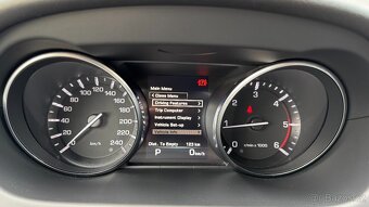 Land Rover Discovery Sport 2.0 TD4 110 Kw PURE ČR DPH - 14