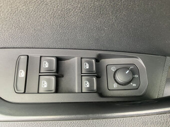 Škoda Karoq Style 2.0 TDi DSG 4x4 -navi,LED,tažné,temp,150PS - 14