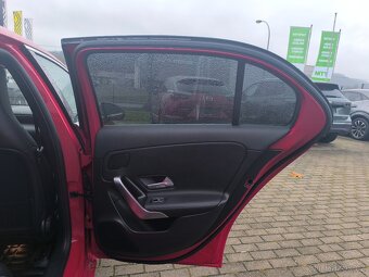 Mercedes-Benz třídy A 220 CDi 4matic Premium+ Business Paket - 14