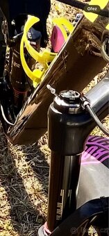 Celoodpružené MTB kolo Kross 3.0 Carbon-velikost M kola 29” - 14