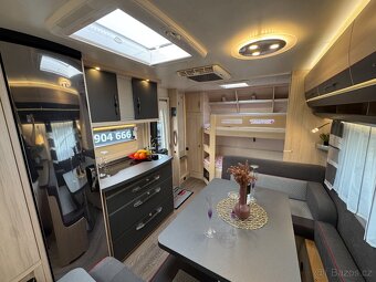 Hobby 560 KMFe De Luxe Edition Markíza, Klíma, Solar, Mover - 14