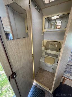 Karavan Beyerland Vitesse 430TM, osoby, předstan - 14