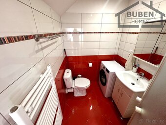 Rodinný dům (3 bytové jednotky) se zahradou 625 m2 - Cheb -  - 14