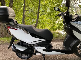 Kymco Grand Dink 300i - 14