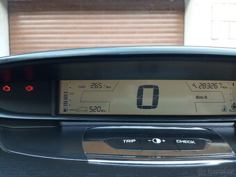 Citroen C4 1.4 65kw benzín 2006 - 14