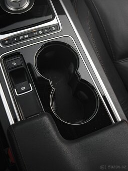 Jaguar XE, 25t 2,0/177kW 1.maj - 14