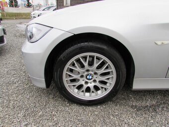 BMW 318i 95kW kombi, Serviska, nová STK, ALU kola - 14