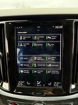 Volvo V60 T5 184 kw MONUMENT - 14