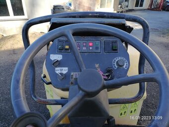 Vibrační válec Stavostroj STA VH250, motor Deutz olejem chla - 14