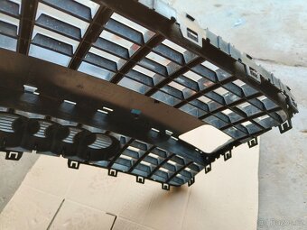 Audi grill sline Q7 4L nepoškozený - 14