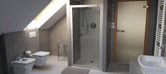 Byt 4+KK 190m2 + byt 3+KK 150m2 + prodejna 60m2. - 14