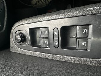 Volkswagen Sharan DSG 2.0 TDI 110 kW Trendline, Navi, tažné - 14
