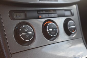 Vw Passat B6 1.9 TDi 77kW/Tažné/Manuál/256tkm - 14