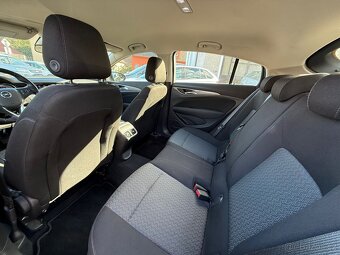 Opel Insignia 1.5Turbo 121kw (119.000km) TOP STAV - 14