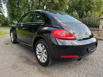 VW Beetle 1,2 TSI 77KW DESING-top stav-serviska, bez koroze - 14