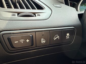 Hyundai ix35 2.0 CRDi 4x4 100 kW CZ 1. MAJITEL VELKÁ VÝBAVA - 14