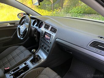 Volkswagen Golf,  1.2 TSi 77 kW 1.MAJITEL NEHAVAR. SERVISKA - 14
