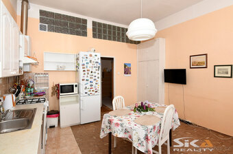 Prodej bytu 2+1 + garáž, 76 m2 + 29 m2 - 14