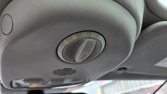 PEUGEOT 407 2,2 HDI 16V Premium Pack - 14