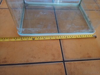 Prodám akvárko s světlením - 14