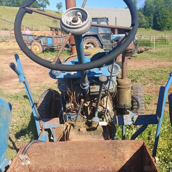Prodám traktor - 14
