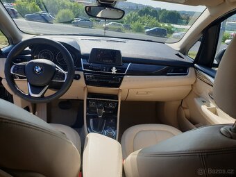 BMW 220d Active touer F45 - 14