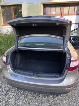 Renault Fluence 1.6 81kW 2011 Limited - 14