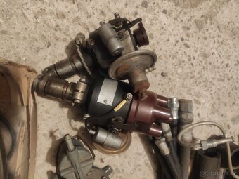 Různé náhradní díly pro auto Škoda 100 - 14