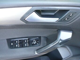 VW TOURAN 1.4 TSI 110KW NAVI ACC FRONT TAŽNÉ OPCPAR ZÁS 220V - 14