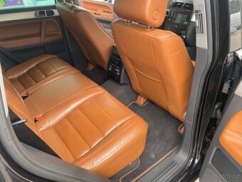 Volkswagen Touareg 3.6i Rok 2007 najeto 245.000km top stav - - 14