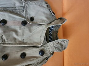 KHUJO jarní/podzimní kabátek trenčkot s páskem s logy - 14