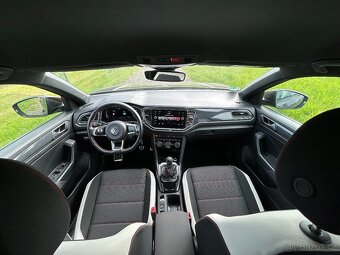 Prodám VW T-Roc 1,5 tsi 110 kW SPORTLAIN - 14