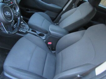 Kia Carens 1,7 CRDI, model 2016, pravidelný servis - 14
