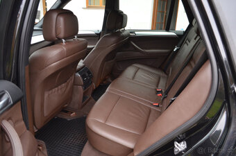 PRODÁM BMW X5 3.0D 180KW JEN 195.000KM NAVI XEN, TAŽNÉ - 14