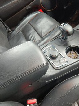 Jeep Grand Cherokee - 14