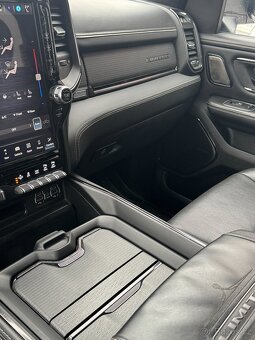 Dodge Ram, LIMITED, 2022 Black Edition - 14