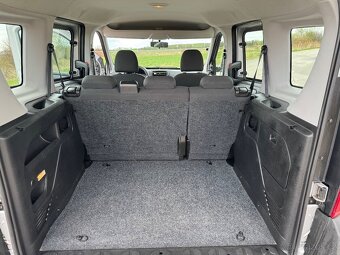 Fiat DOBLO 1.4i 70kw, 1.MAJITEL, NOVÁ STK, TOP STAV, 5 míst - 14